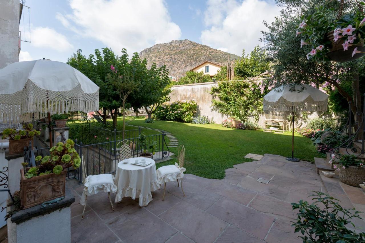 Palazzo Cacace Relais Hotel Meta Exterior photo